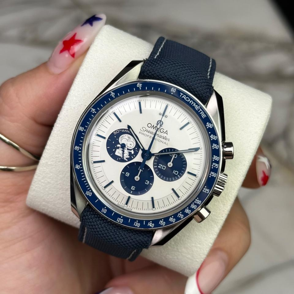 Speedmaster "Silver Snoopy Award" (MIYOTA) SHW-136